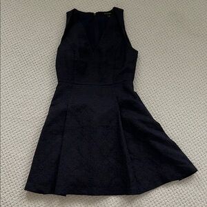 Elegant Navy Blue Sleeveless Dress